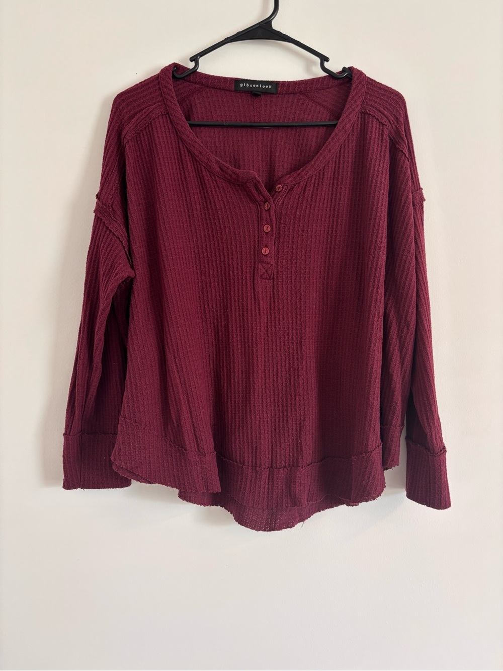 Gibson Waffle-Knit Burgundy Henley Long Sleeve Top